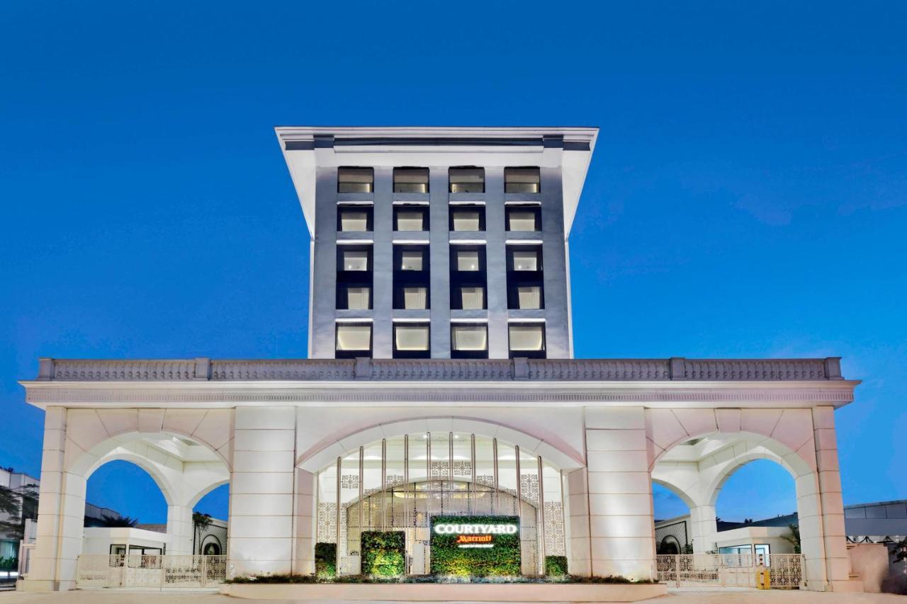 Courtyard By Marriott Bengaluru Hebbal Hotel Ngoại thất bức ảnh