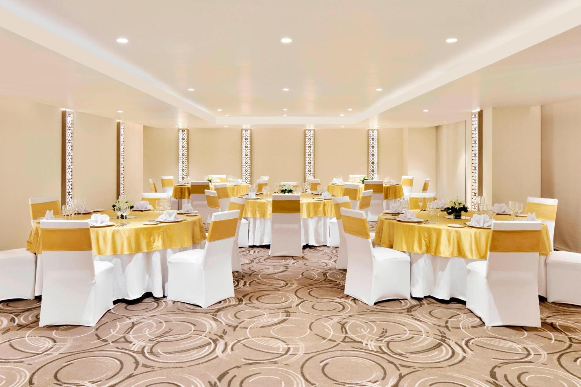 Courtyard By Marriott Bengaluru Hebbal Hotel Ngoại thất bức ảnh