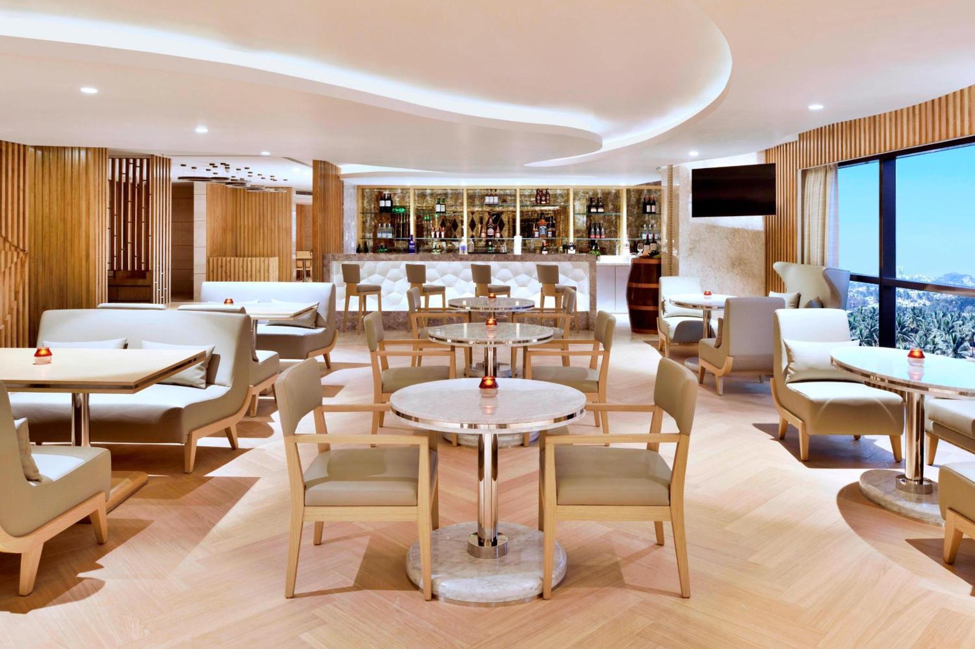 Courtyard By Marriott Bengaluru Hebbal Hotel Ngoại thất bức ảnh