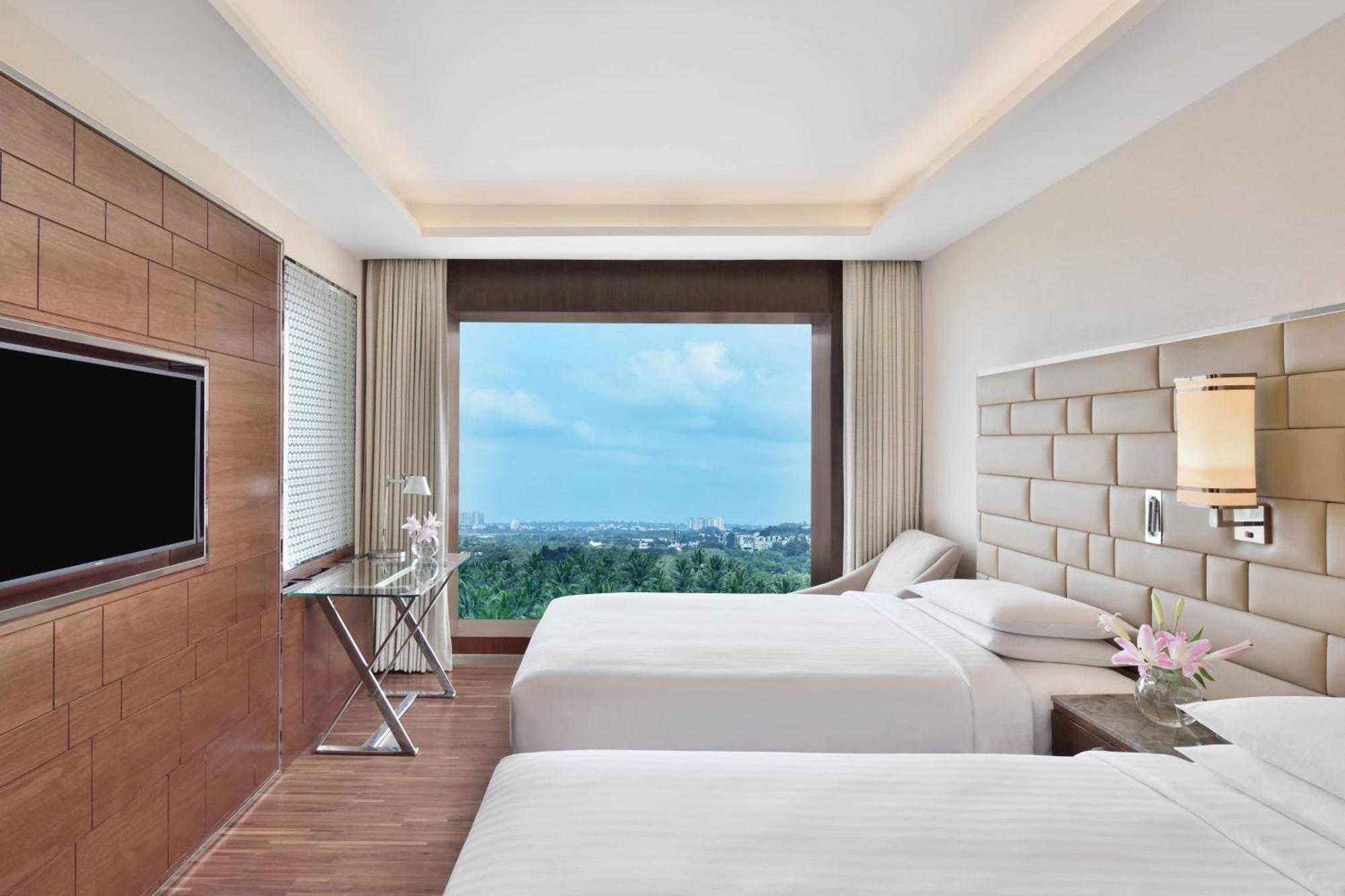 Courtyard By Marriott Bengaluru Hebbal Hotel Ngoại thất bức ảnh