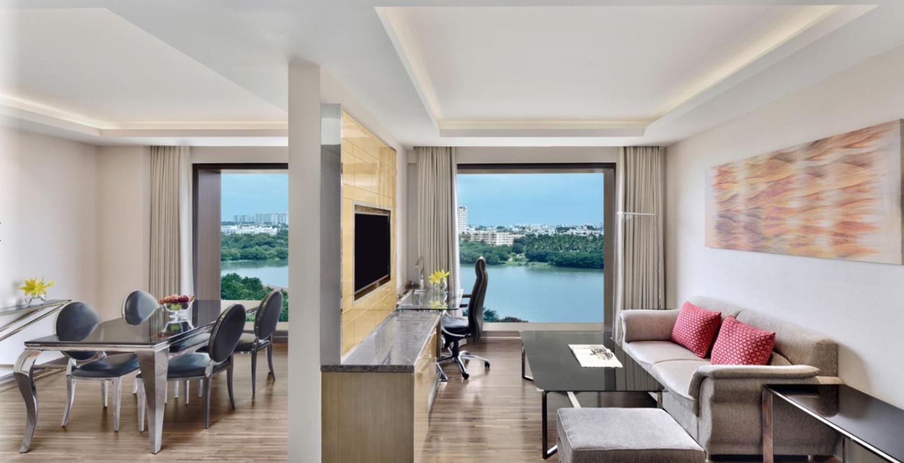 Courtyard By Marriott Bengaluru Hebbal Hotel Ngoại thất bức ảnh